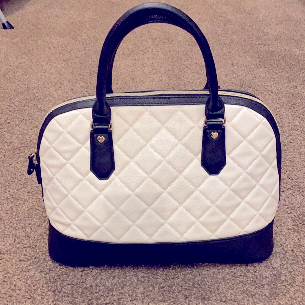 Betsy Johnson handbag - Picture 3 of 6